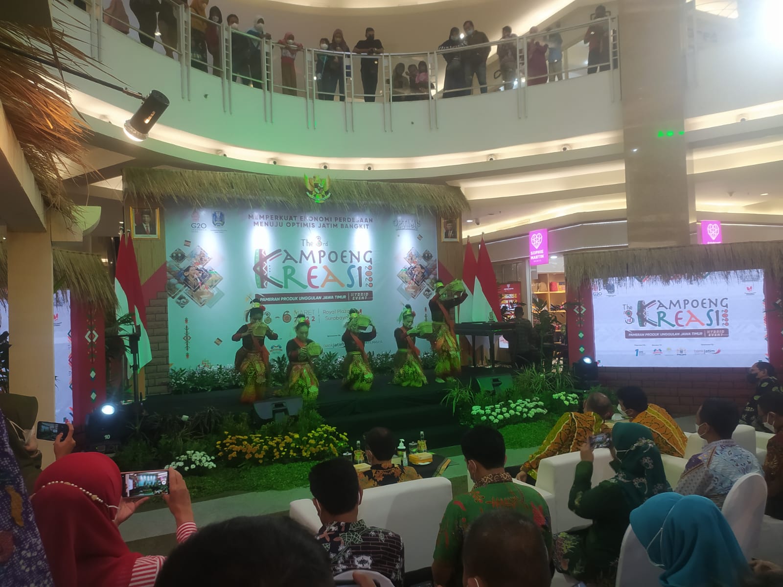 MENGIKUTI PAMERAN PRODUK UNGGULAN JATIM " THE 3RD KAMPOENG KREASI 2022"