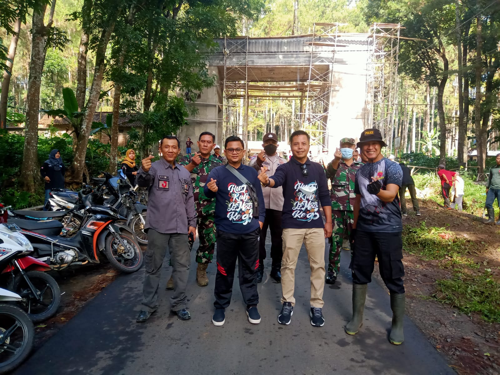 PENCANANGAN BULAN BHAKTI GOTONG ROYONG MASYARAKAT ( BBGRM ) XIX TAHUN 2022 DI DESA SIDOMULYO KECAMATAN SILO KABUPATEN JEMBER