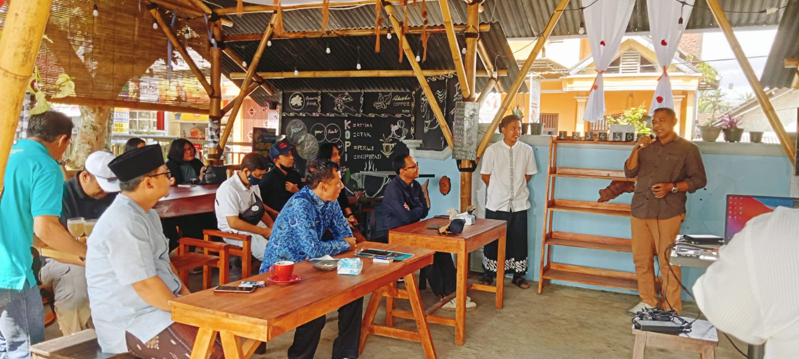 KUNJUNGAN  LAPANGAN TIM II PENILAIAN LOMBA VIDEO KREATIF USAHA EKONOMI DPMD PROVINSI JAWA TIMUR DI DESA SIDOMULYO KECAMATAN SILO