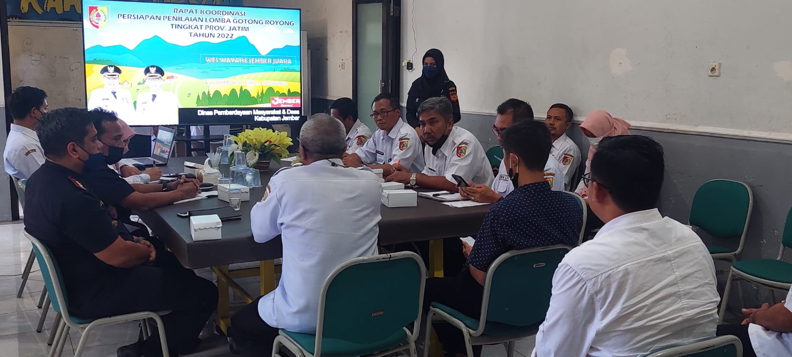 RAPAT KOORDINASI PENILAIAN PRESENTASI DAN KLARIFIKASI LAPANG PELAKSANA GOTONG ROYONG TERBAIK PROVINSI JAWA TIMUR TAHUN 2022