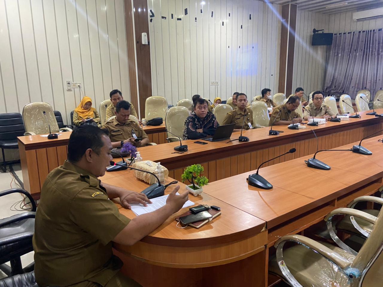 RAPAT KOORDINASI KEGIATAN PROGRESS PENDATAAN RUMAH TANGGA MISKIN PROGRAM SET TOP BOX ( STB ) DI KABUPATEN JEMBER