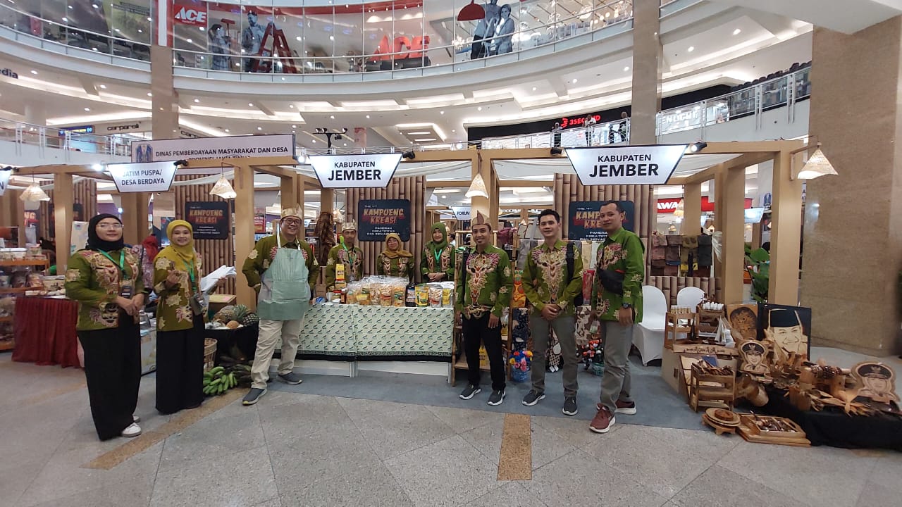 GIAT MENGIKUTI PAMERAN PRODUK UNGGULAN JATIM KAMPOENG KREASI 2023