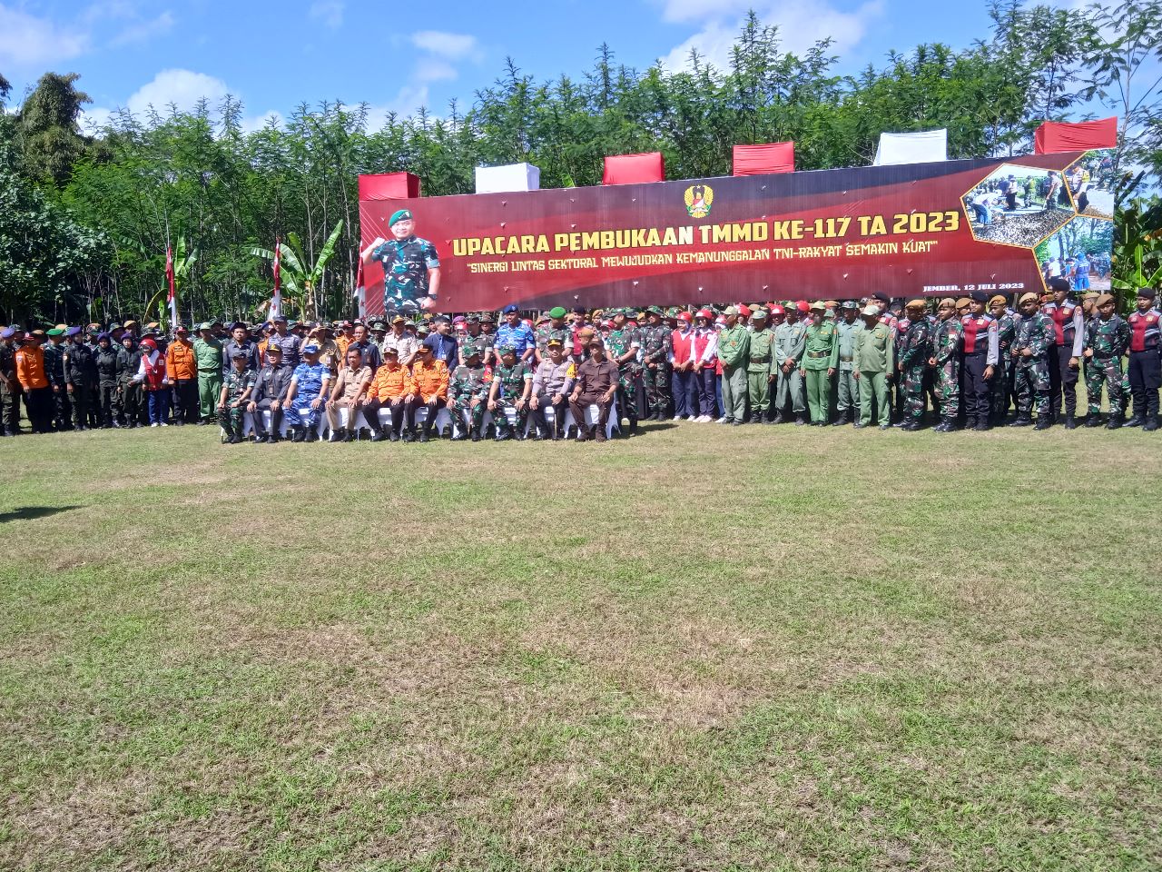 PEMBUKAAN TMMD KE 117 KODIM 0824 JEMBER TAHUN 2023 DI DESA KLUNGKUNG KECAMATAN SUKORAMBI