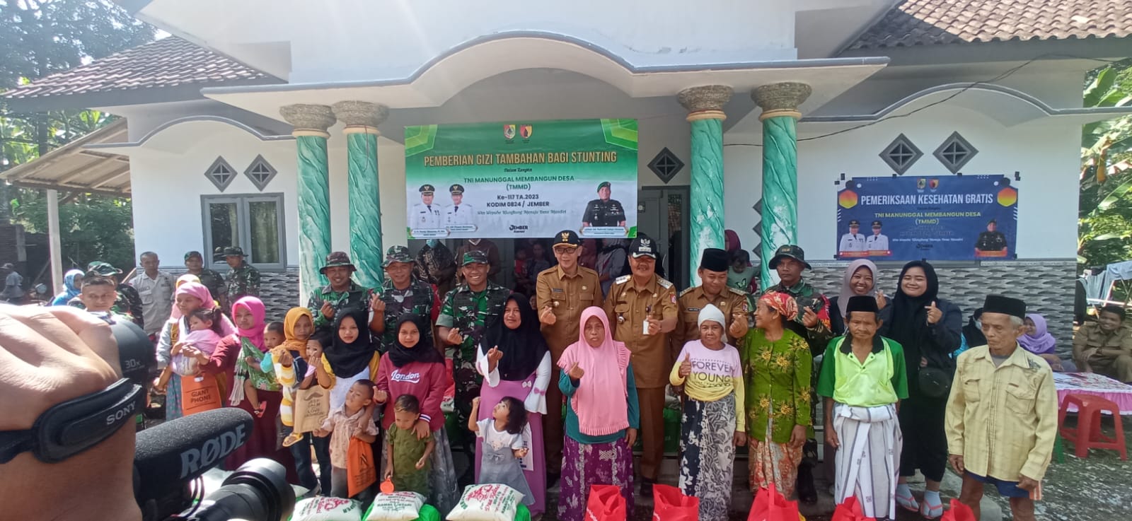GIAT KUNJUNGAN WAKIL BUPATI DALAM PROGRAM TERPADU TMMD KE- 117 DI DESA KLUNGKUNG KECAMATAN SUKORAMBI